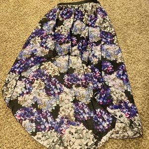 🌸Charlotte Russe Floral Hi-lo Skirt🌸
